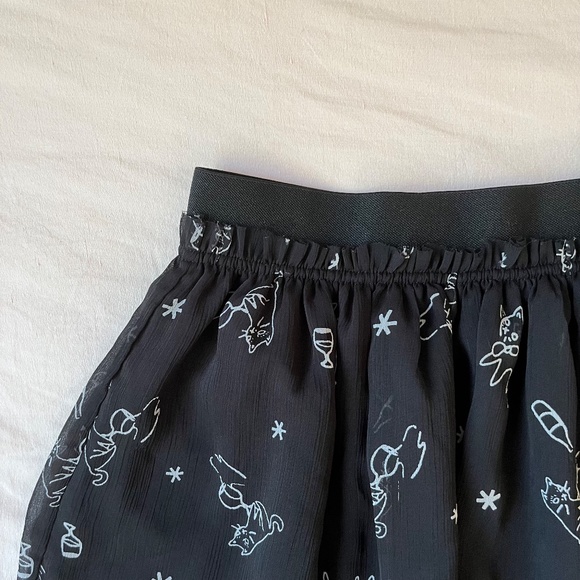 Aritzia Talula⎜CHIFFON MINI SKIRT⎜BLACK / ESPACE / CATS - Picture 3 of 8